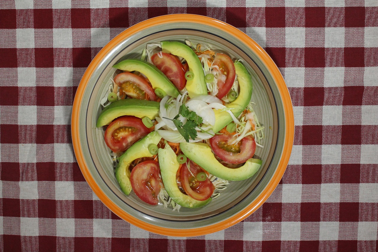 cate calorii are avocado