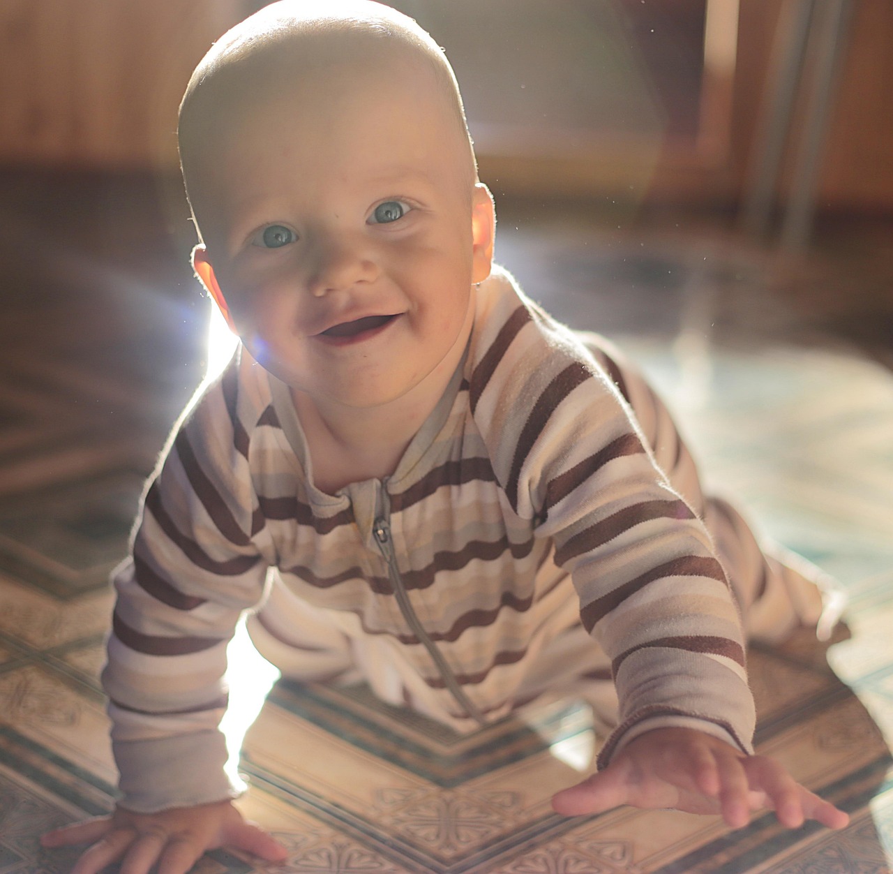 cand ies dintii la bebelusi